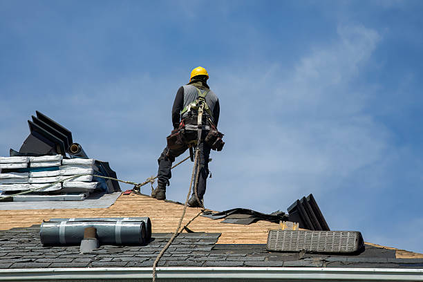 Professional Gutter Installation technician working in Middletown, MD